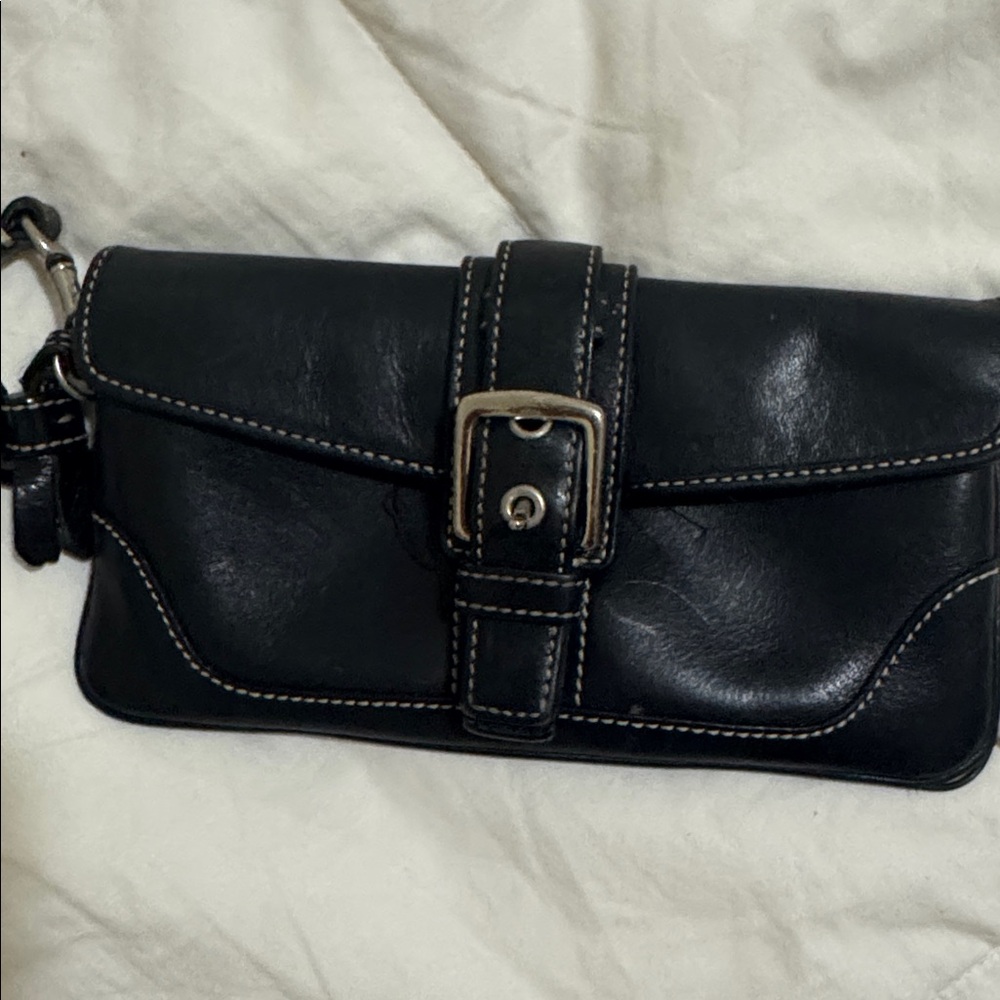 Coach Vintage Black Leather Clutch with Strap - Picture 5 of 5